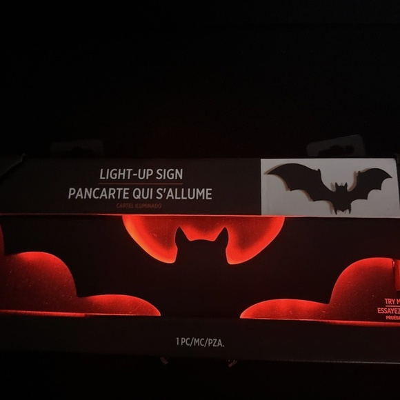 Bat Light wall decor - Picture 1 of 2